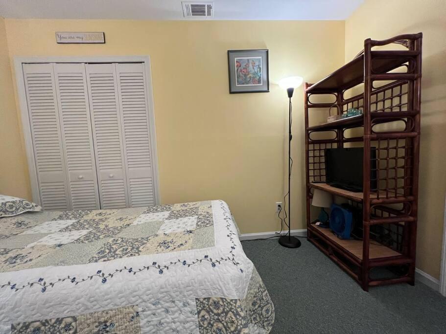 Lovely 2-Bedroom Condo With Pool Myrtle Beach Eksteriør billede