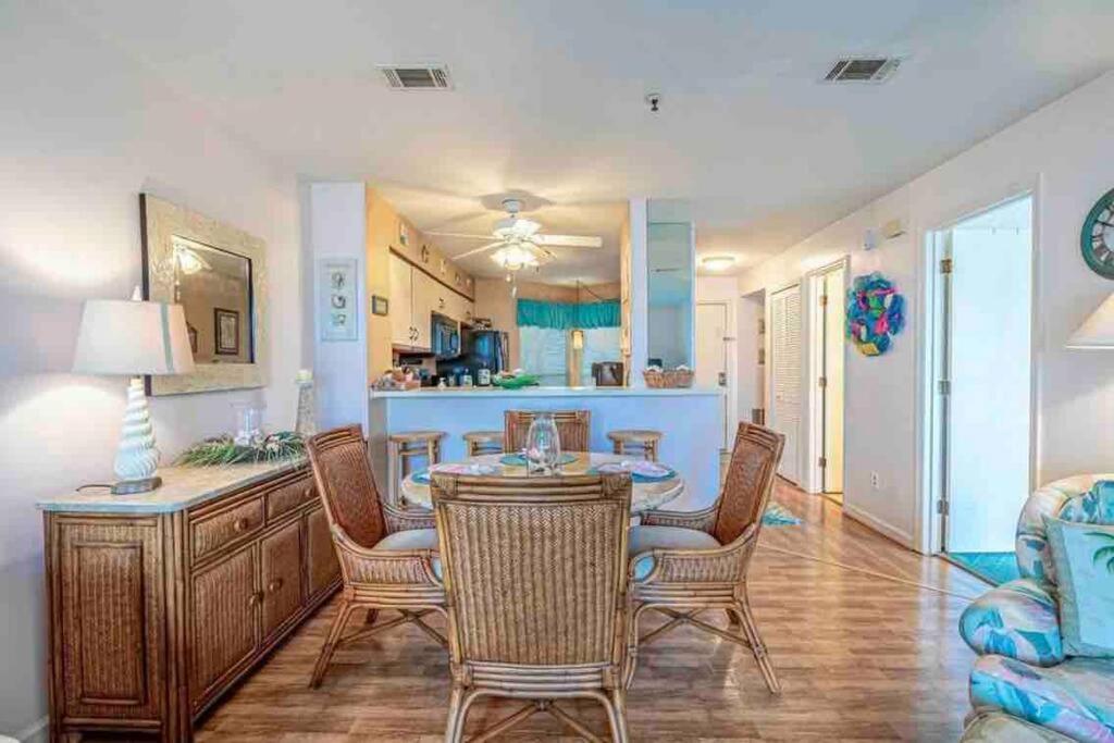 Lovely 2-Bedroom Condo With Pool Myrtle Beach Eksteriør billede